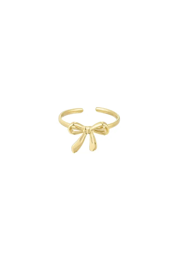 "Bow" ring